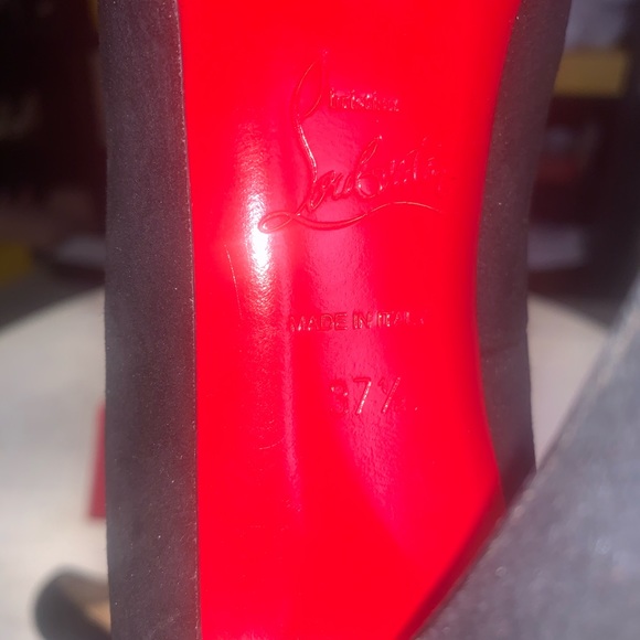 CHRISTIAN LOUBOUTIN Very Privè heels - Picture 8 of 13